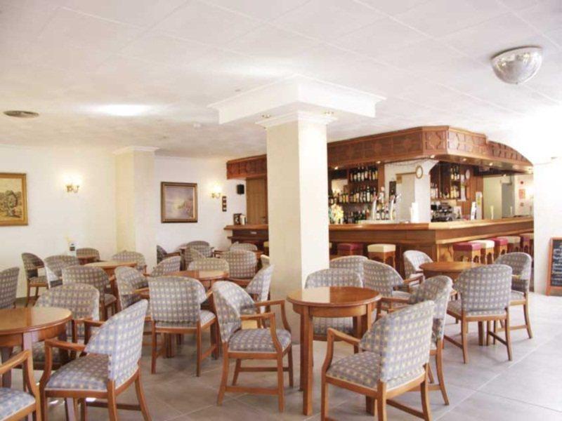 Morlans 3* Peguera